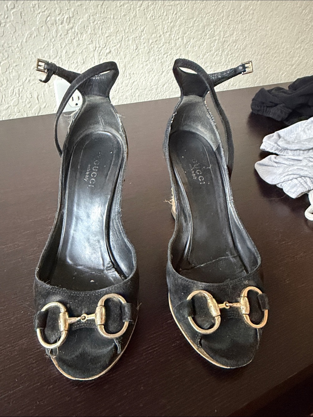 Gucci Black Suede Slingback Heels with Gold Horsebit